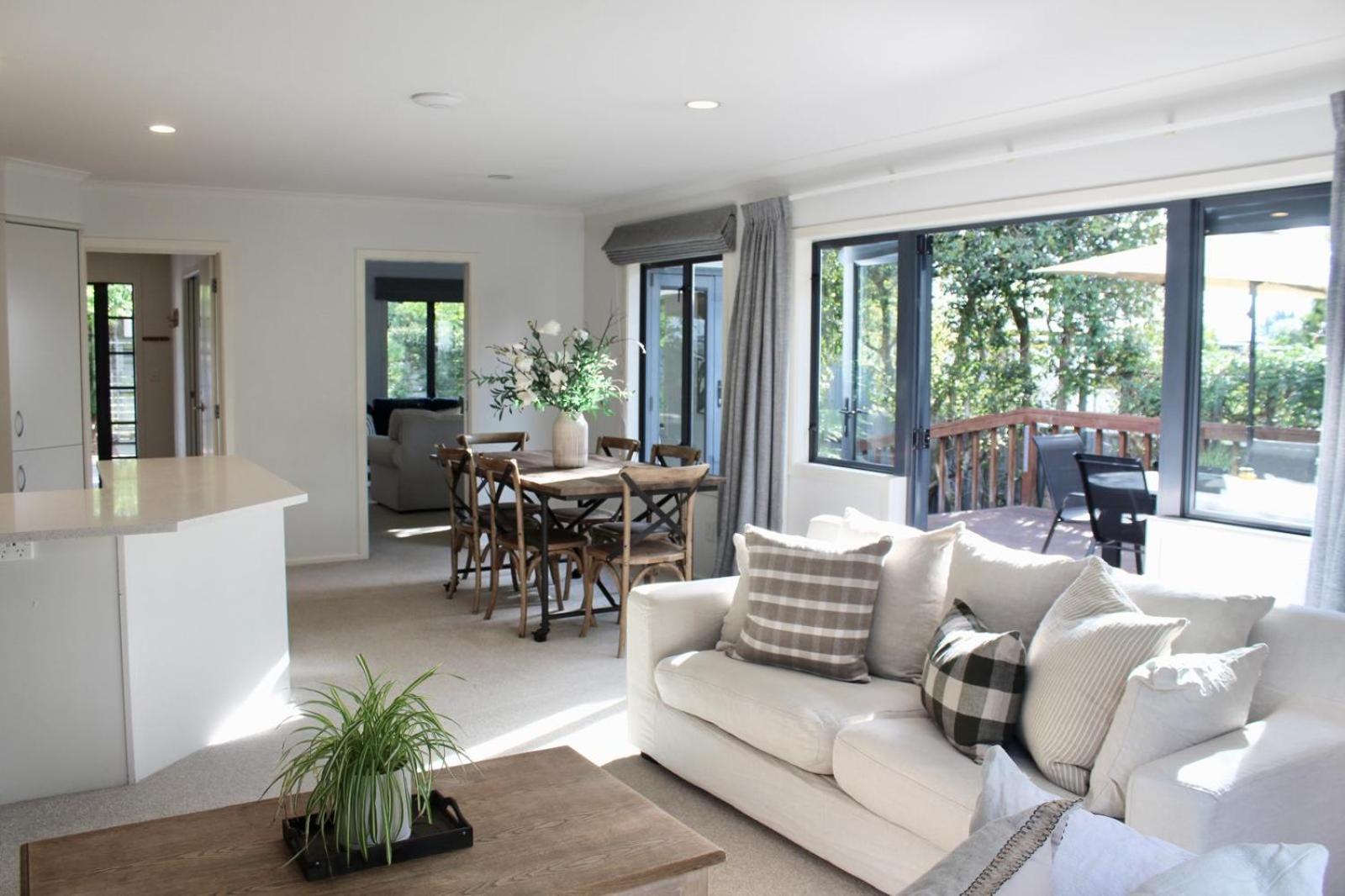 5-Min Walk To Village - Havelock North Holiday Home With Spa Pool المظهر الخارجي الصورة